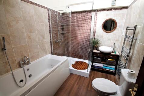 Family Bathroom/WC