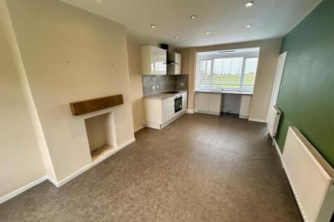 Open Plan Kitchen and Dining Room
