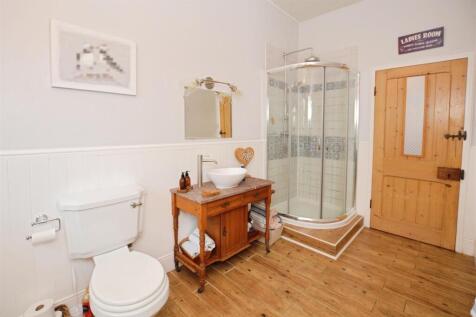 Shower Room/Utility