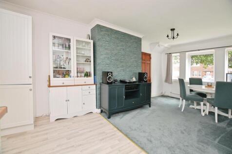 Diner/Sitting Room