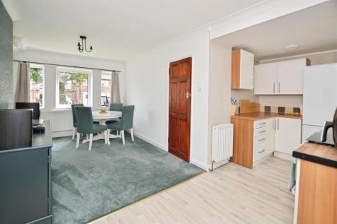 Dining/Sitting Room