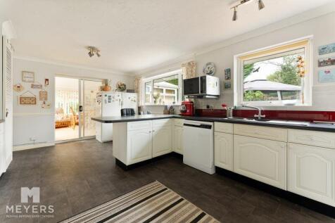 Kitchen/breakfast area