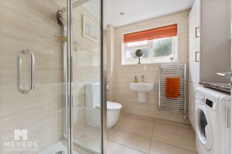 Utility/Shower Room