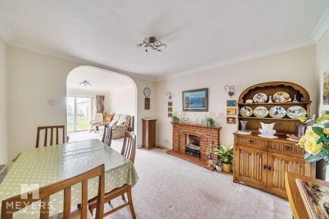 Sitting/Dining Room