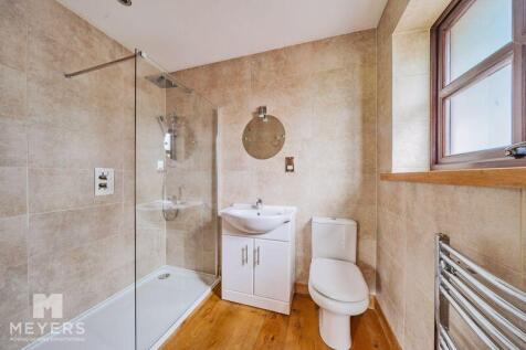 Bedroom 2 Ensuite