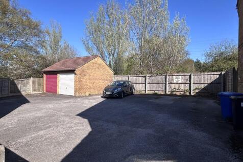 Garage &amp; Parking