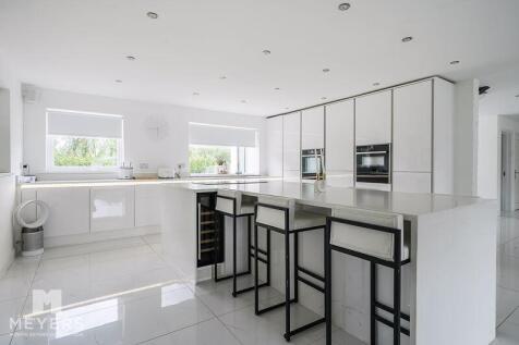 Main Kitchen Area