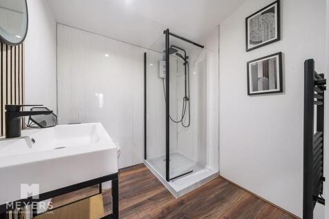 Annex Shower Room