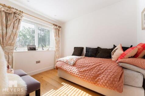 Study/ Downstairs Bedroom