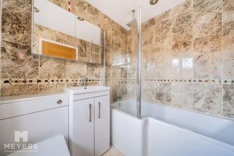 Master Ensuite 