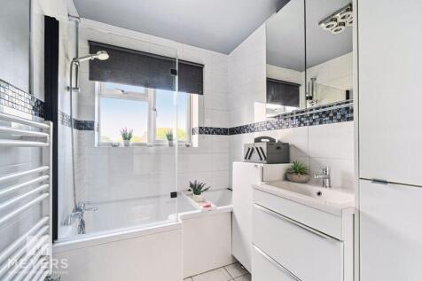 Ground Floor Bathroom 