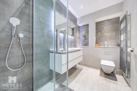 En Suite Shower Room