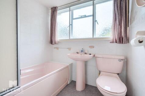 First Floor Bathroom