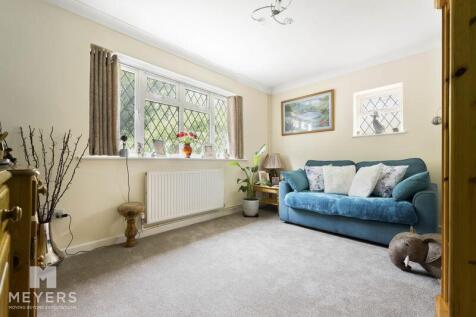 Bedroom Five/Snug
