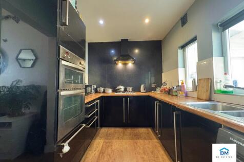 Kitchen image 1