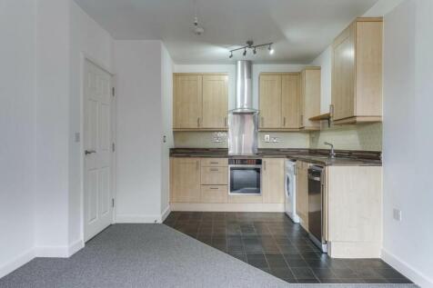 80 Goodes Court-10