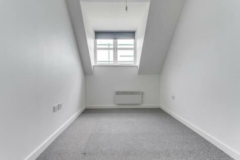 80 Goodes Court-1