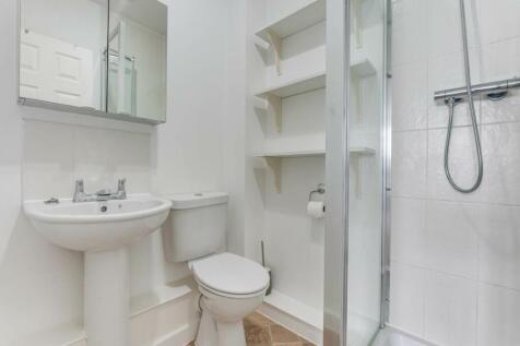 80 Goodes Court-4