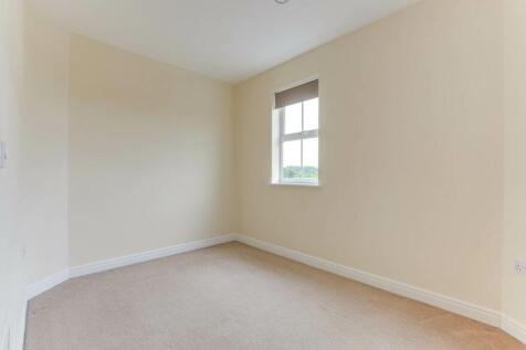 Bedroom 1 (3)
