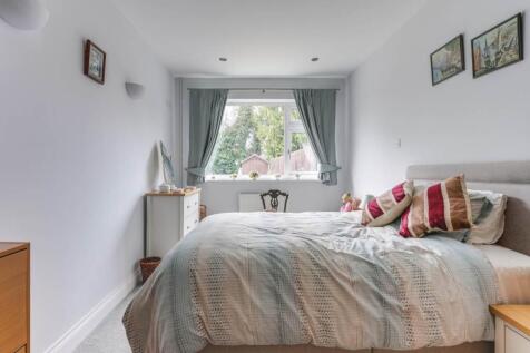 Bedroom 1 (2)
