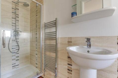 En-suite (2)