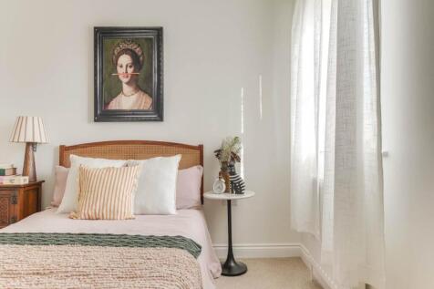 bedroom 2 (2)