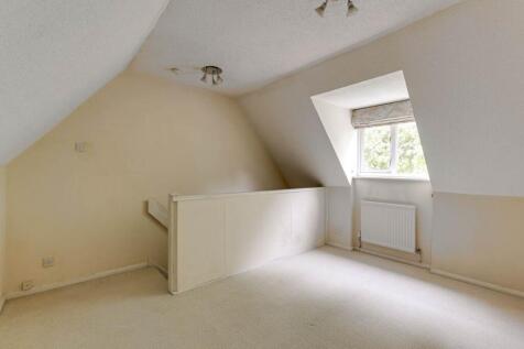 Master Bedroom (2)