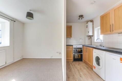 Lounge/Kitchen