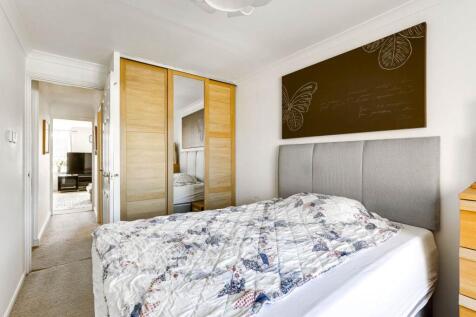 Bedroom 1 (2)