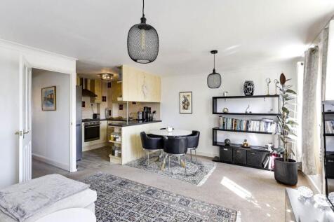 Living room (2)