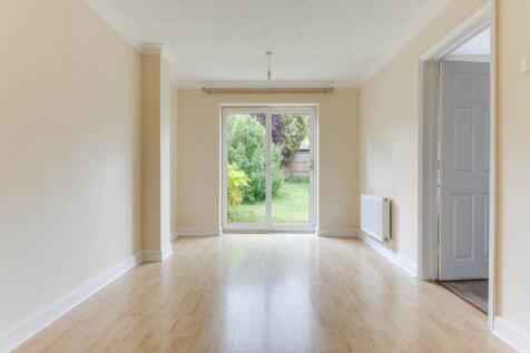 Living Room (2)