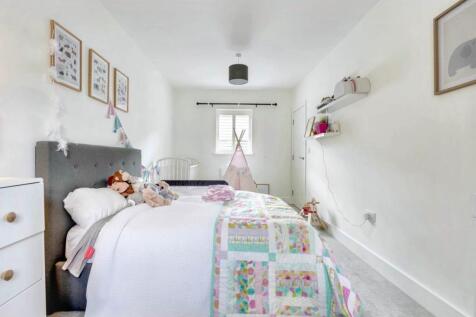 Bedroom 2 (2)