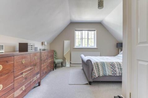 Bedroom 1 (2)