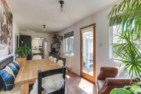 Dining Room (2)