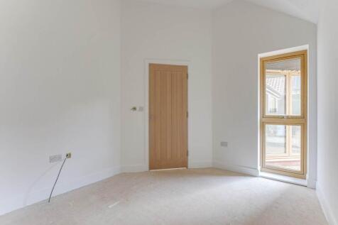 Bedroom 1 (3)