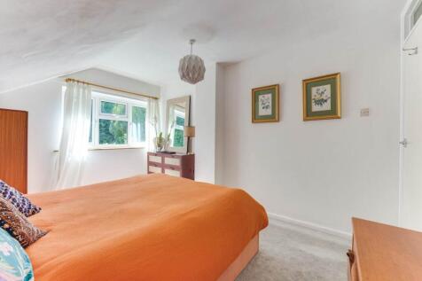 Master Bedroom (3)