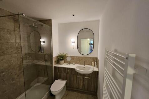 Shower Room (2)