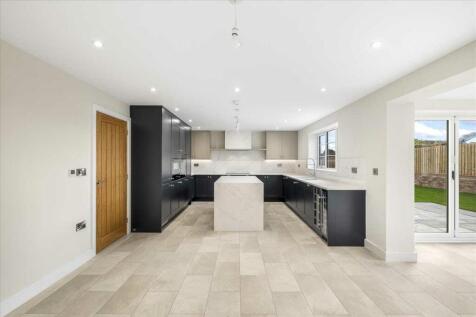 Kitchen / Dining