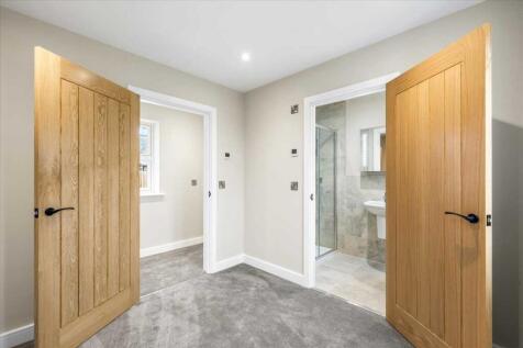 Bedroom 4 Ensuite
