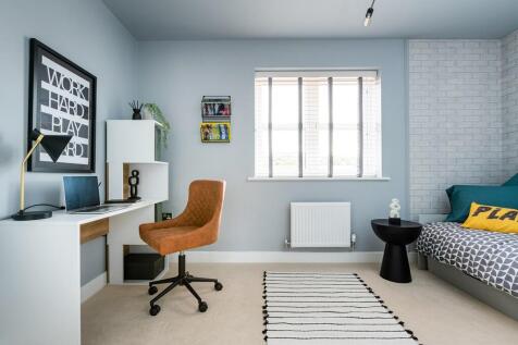 Fourth double bedroom or sizeable single