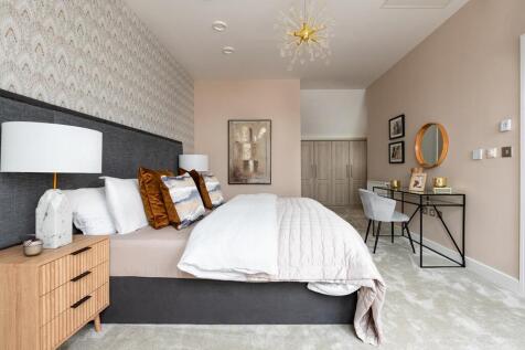 A second double bedroom means you don&#39;t need to compromise on space