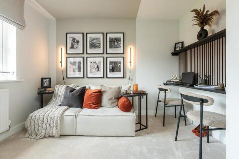 Spacious single bedroom or small double