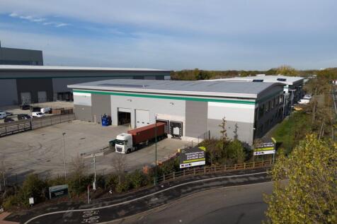 DC1 Everest Logistics Park Croydon 059.jpg