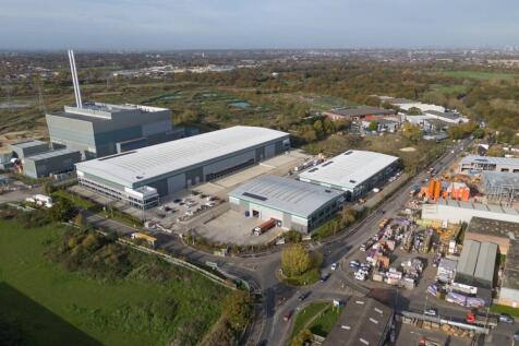 DC1 Everest Logistics Park Croydon 095.jpg