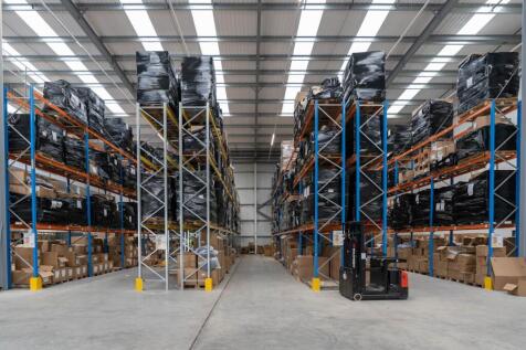 DC1 Everest Logistics Park Croydon 005.jpg