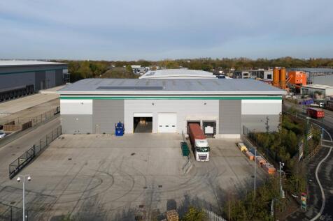 DC1 Everest Logistics Park Croydon 056.jpg