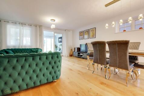 Dining Room/Living Room