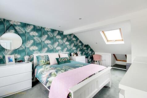 Main Bedoom