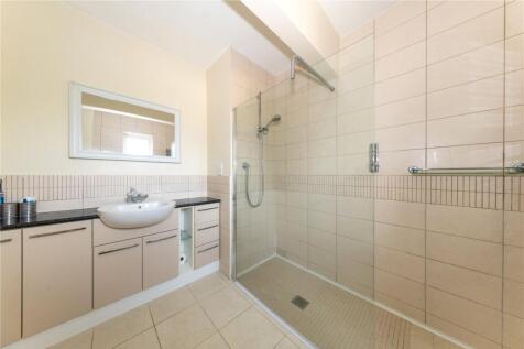 Ensuite Bedroom 1