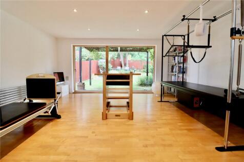 Pilates Studio